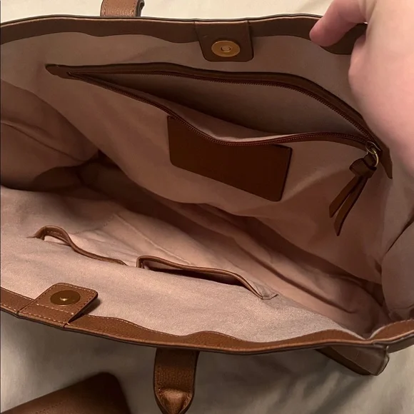 Lucky Brand brown leather tote and pouch - Picture 2 of 5